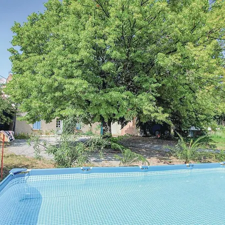 2 Bedroom Gorgeous In Holiday home *